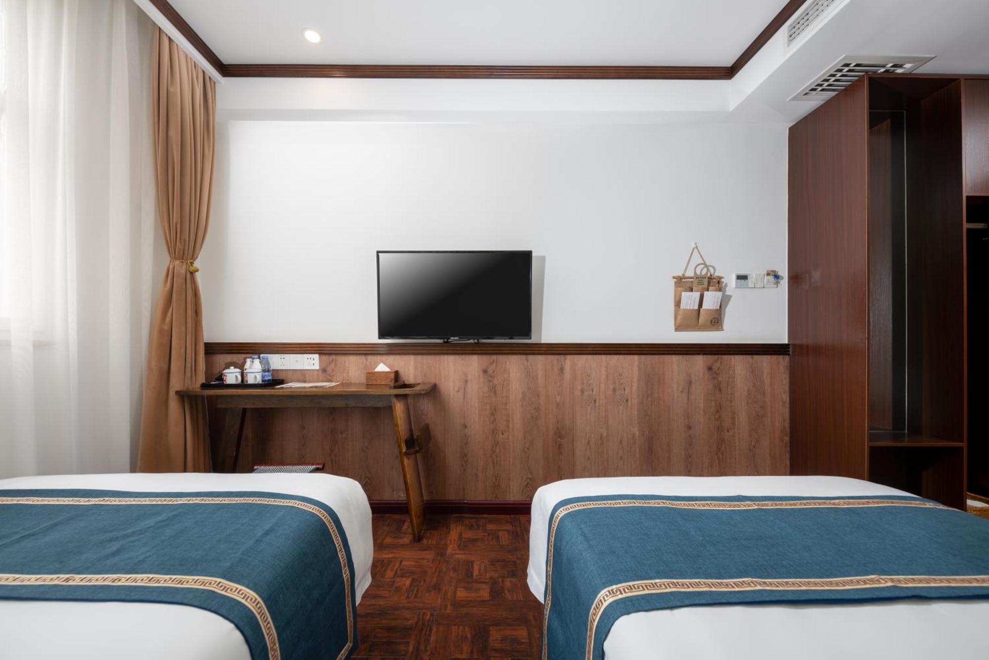 Time Traveller Hotel- Near Beijing Yonghe Lama Temple, Ghost Street, Beihai Park, Jingshan Park, Drum Tower, Houhai Bar Street, Tian'Anmen Square, Located In Beijing Traditional Hutongs, 5 Minutes Away From Subway, Free Laundry Serive Dış mekan fotoğraf