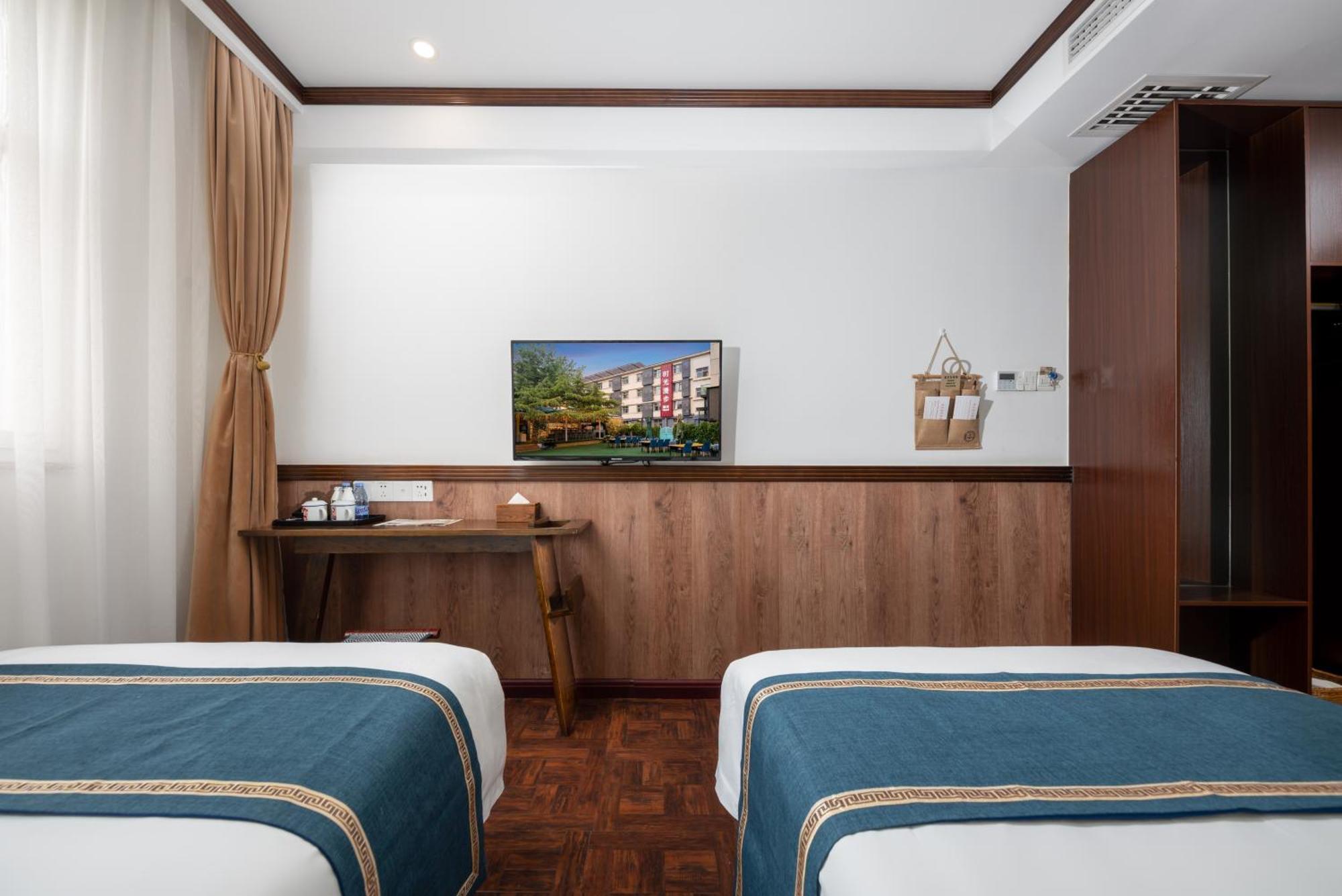 Time Traveller Hotel- Near Beijing Yonghe Lama Temple, Ghost Street, Beihai Park, Jingshan Park, Drum Tower, Houhai Bar Street, Tian'Anmen Square, Located In Beijing Traditional Hutongs, 5 Minutes Away From Subway, Free Laundry Serive Dış mekan fotoğraf