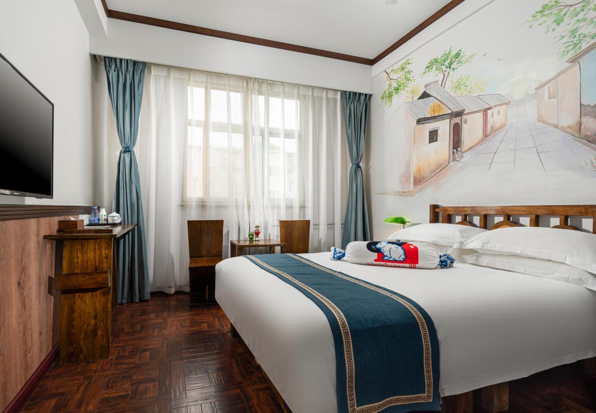 Time Traveller Hotel- Near Beijing Yonghe Lama Temple, Ghost Street, Beihai Park, Jingshan Park, Drum Tower, Houhai Bar Street, Tian'Anmen Square, Located In Beijing Traditional Hutongs, 5 Minutes Away From Subway, Free Laundry Serive Dış mekan fotoğraf