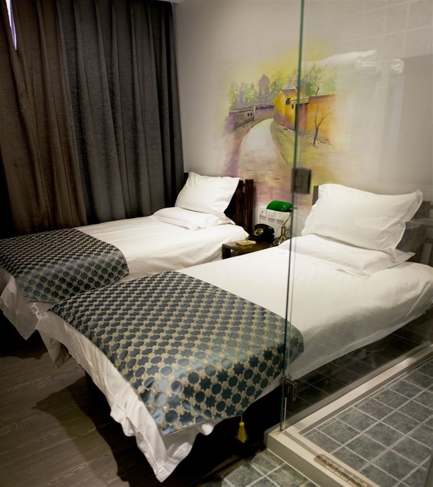 Time Traveller Hotel- Near Beijing Yonghe Lama Temple, Ghost Street, Beihai Park, Jingshan Park, Drum Tower, Houhai Bar Street, Tian'Anmen Square, Located In Beijing Traditional Hutongs, 5 Minutes Away From Subway, Free Laundry Serive Dış mekan fotoğraf
