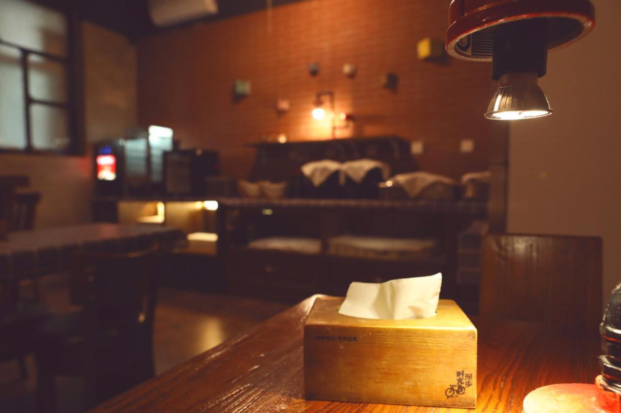 Time Traveller Hotel- Near Beijing Yonghe Lama Temple, Ghost Street, Beihai Park, Jingshan Park, Drum Tower, Houhai Bar Street, Tian'Anmen Square, Located In Beijing Traditional Hutongs, 5 Minutes Away From Subway, Free Laundry Serive Dış mekan fotoğraf