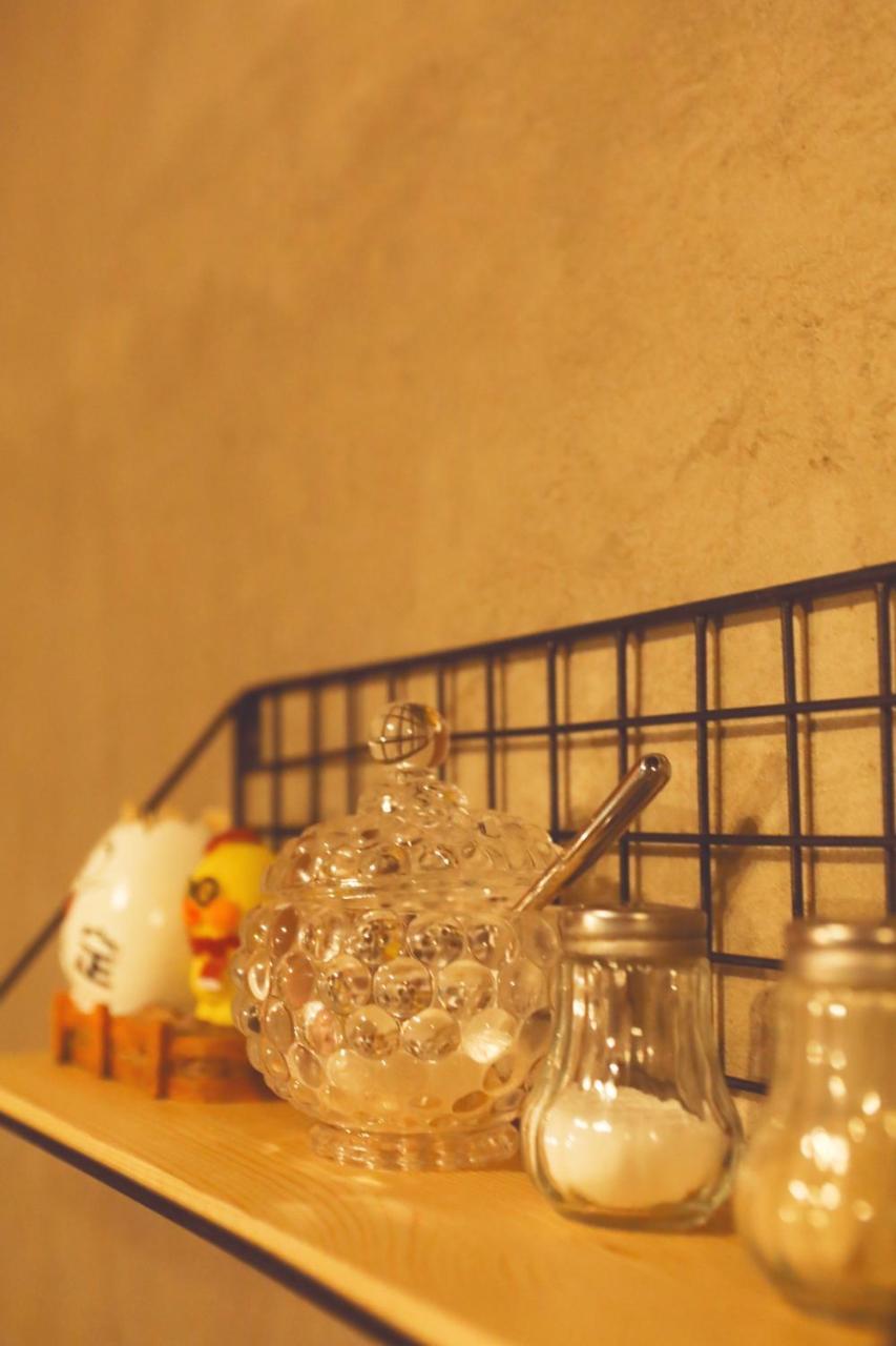 Time Traveller Hotel- Near Beijing Yonghe Lama Temple, Ghost Street, Beihai Park, Jingshan Park, Drum Tower, Houhai Bar Street, Tian'Anmen Square, Located In Beijing Traditional Hutongs, 5 Minutes Away From Subway, Free Laundry Serive Dış mekan fotoğraf